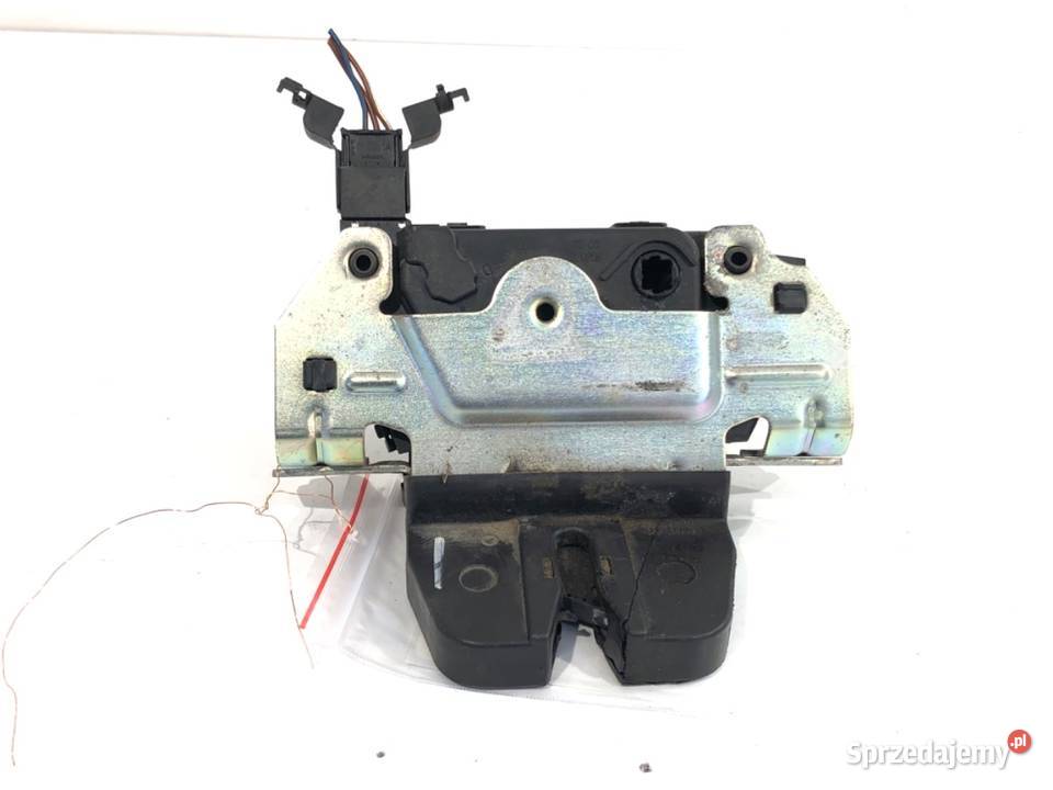 ZAMEK KLAPY TYŁ OPEL ZAFIRA B Hatchback 13117285 podkarpackie