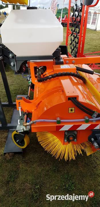 Zamiatarka hydrauliczna z zraszaczem i nieuszkodzony Wieluń