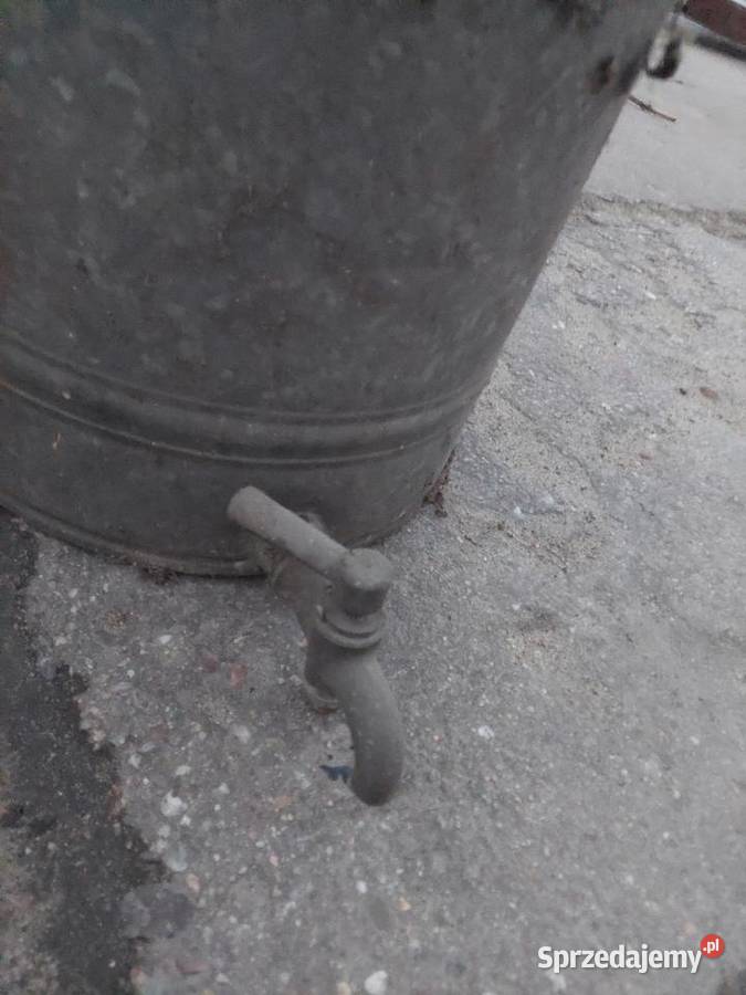 Zbiornik metalowy z kranikoem loft PRL wielkopolskie Koziegłowy
