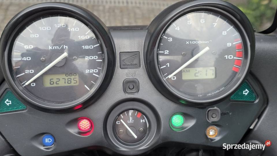 Honda XL1000 Varadero Ładnie zachowany model Rok produkcji 1999 Zielona Góra