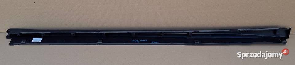 SKODA ENYAQ IV LISTWA PROGOWA PRAWA PRÓG Bieleń