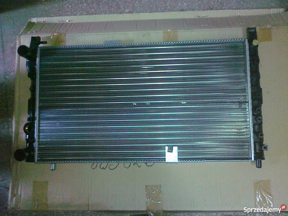 FIAT REGATA CHŁODNICA CIECZY NOWA VALEO 883822 chłodnice Części Pruszków