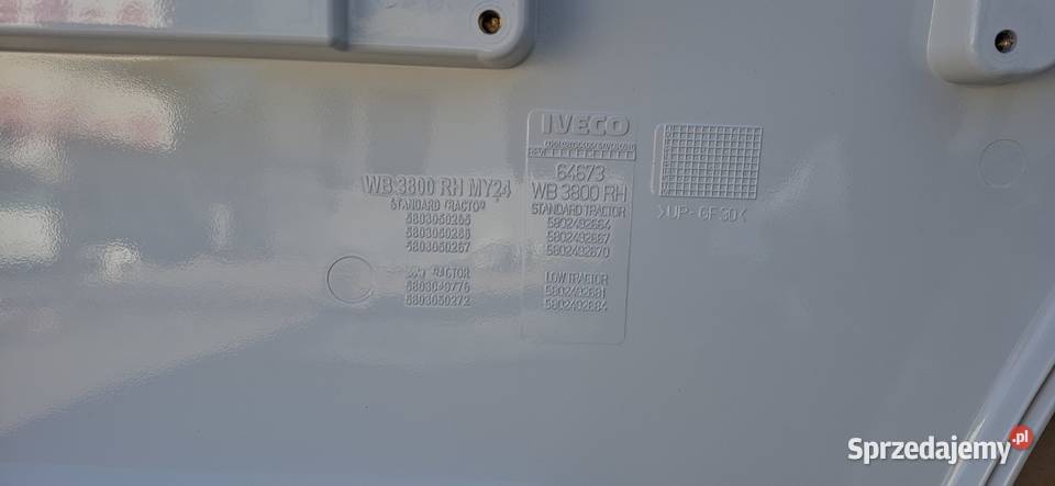 IVECO SWAY SPOILER MIĘDZYOSIOWY PRAWY OSŁONA Bieleń