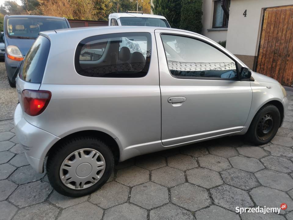 sprzedam toyota yaris silnik 10 benzyna 1000cm3