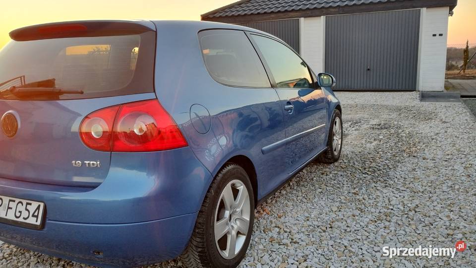 Sprzedam Volkswagen Golf 5 Rok produkcji 2004 Konin sprzedam