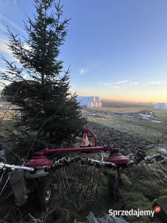 Zgrabiarka przeczasarka Kuhn Zgrabiarki i przetrząsacze wielkopolskie Pogorzałki Małe