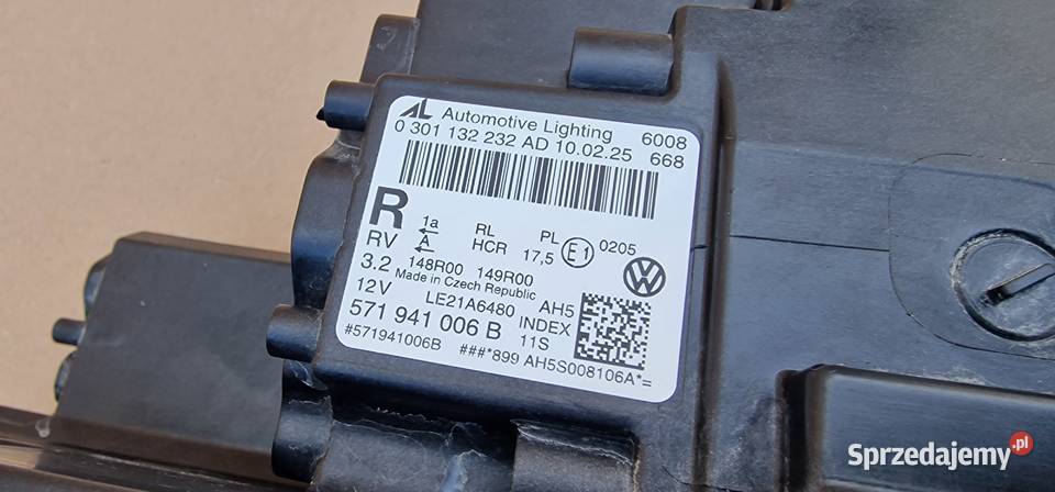 VW TIGUAN III REFLEKTOR LAMPA LED PRAWA lubuskie Bieleń