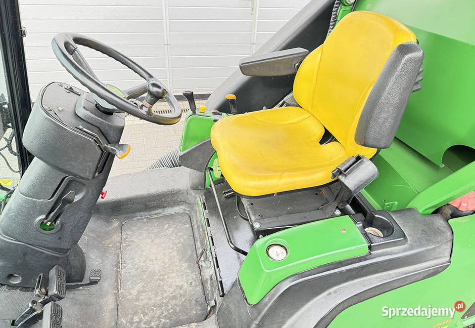 Traktorek kosiarka ogrodowa komunalna JOHN DEERE Sierakowice sprzedam