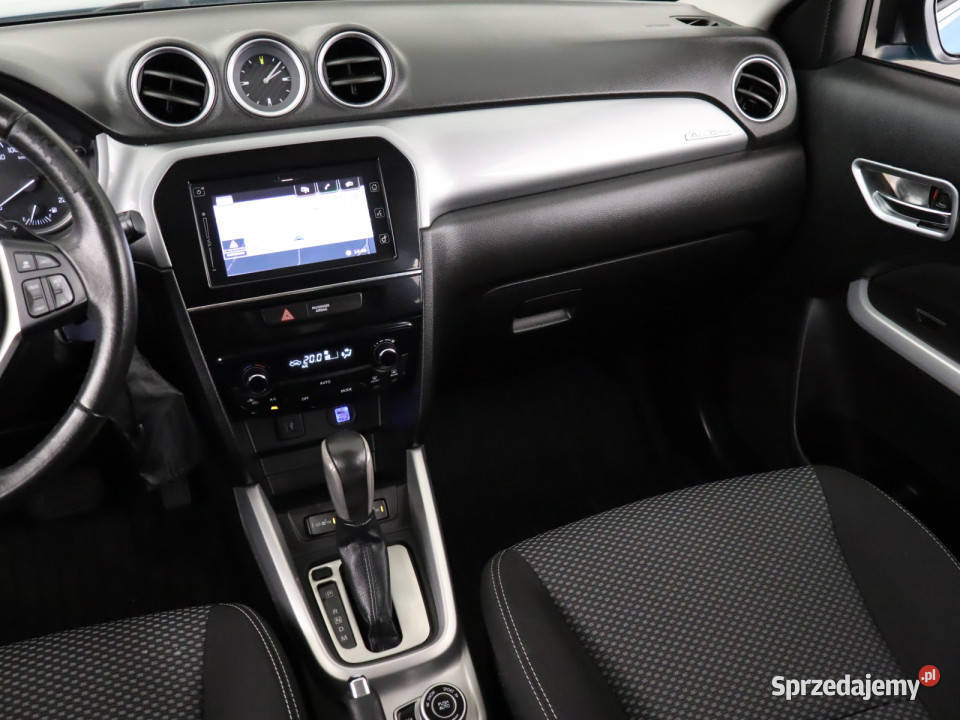 Suzuki Vitara 16 VVT asystent pasa ruchu Bielany Wrocławskie
