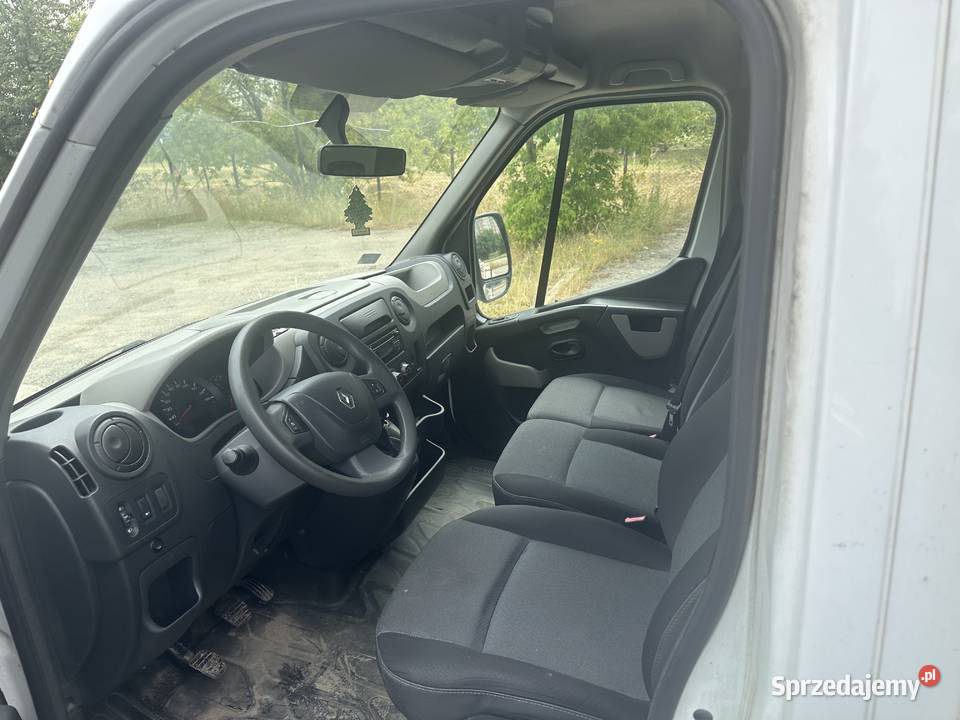 Syndyk sprzeda samochód ciężarowy Renault Master Warszawa sprzedam