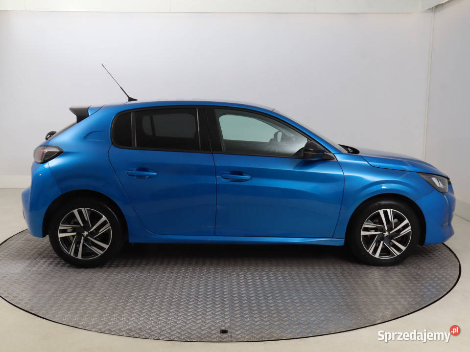 Peugeot 208 12 PureTech podgrzewane fotele sprzedam