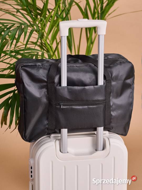 czarna torba podróżna Sinsay