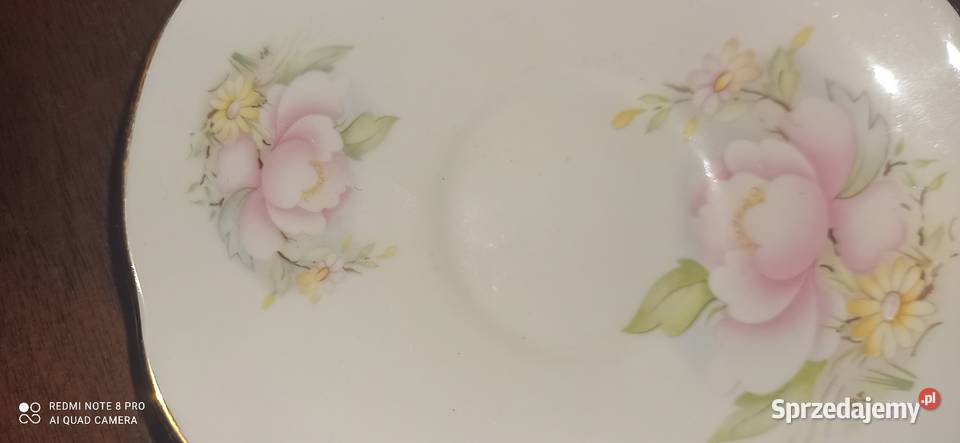 Talerzyk spodek podstawka
Royal Stuart Made in