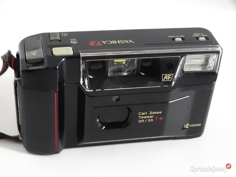 Yashica T2 Carl Zeiss Tessar 3535 T Z pokrowcem