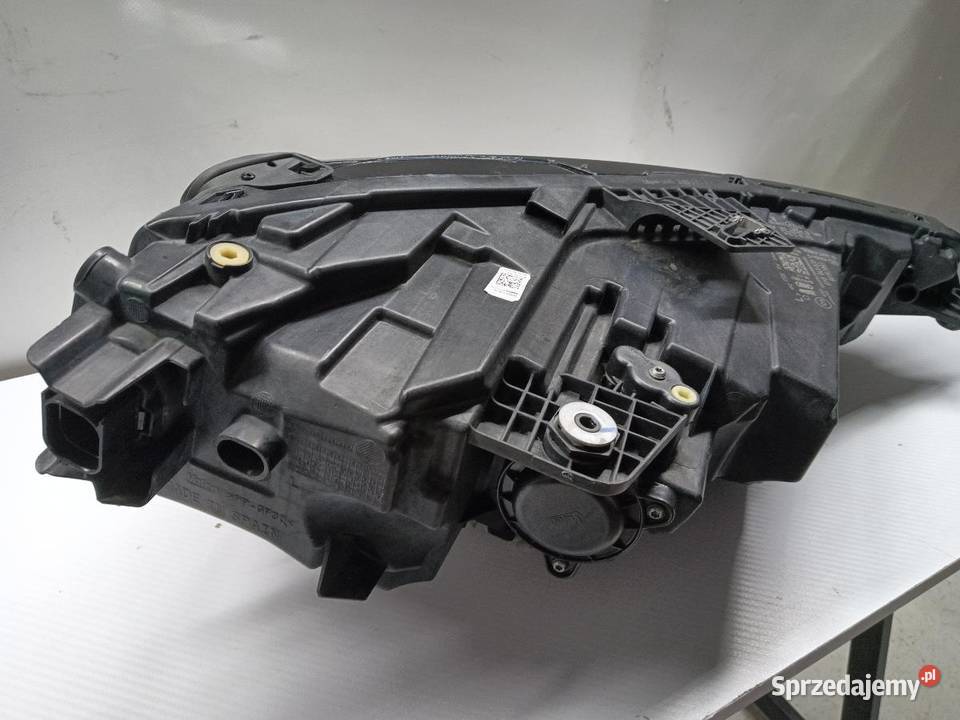 LAMPA PRZÓD PRZEDNIA LEWA AUDI A3 8Y0941035 sprzedam