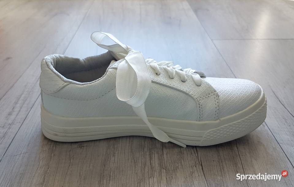 Trampki damskie białe klasyczne niskie Moda i Styl małopolskie Chrzanów