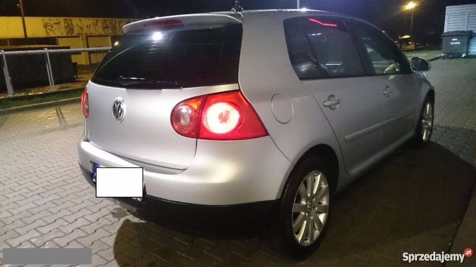 Volkswagen Golf srebrny autoalarm Mrągowo
