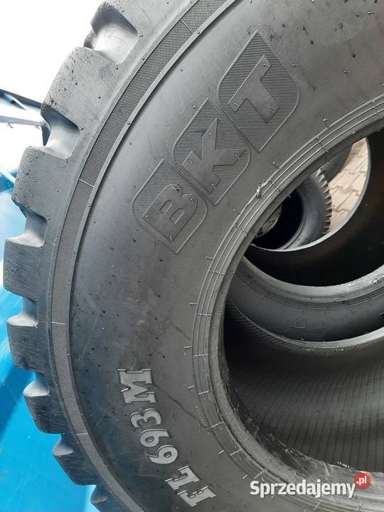 2x Opona używana rolnicza 60055R265 BKT FL693 M Zaścianki