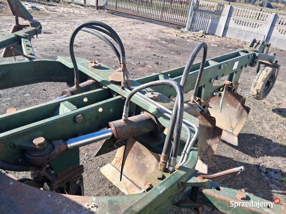Pług 4 wachadlowy obrotowyzabezpieczenia kolkowe Stany