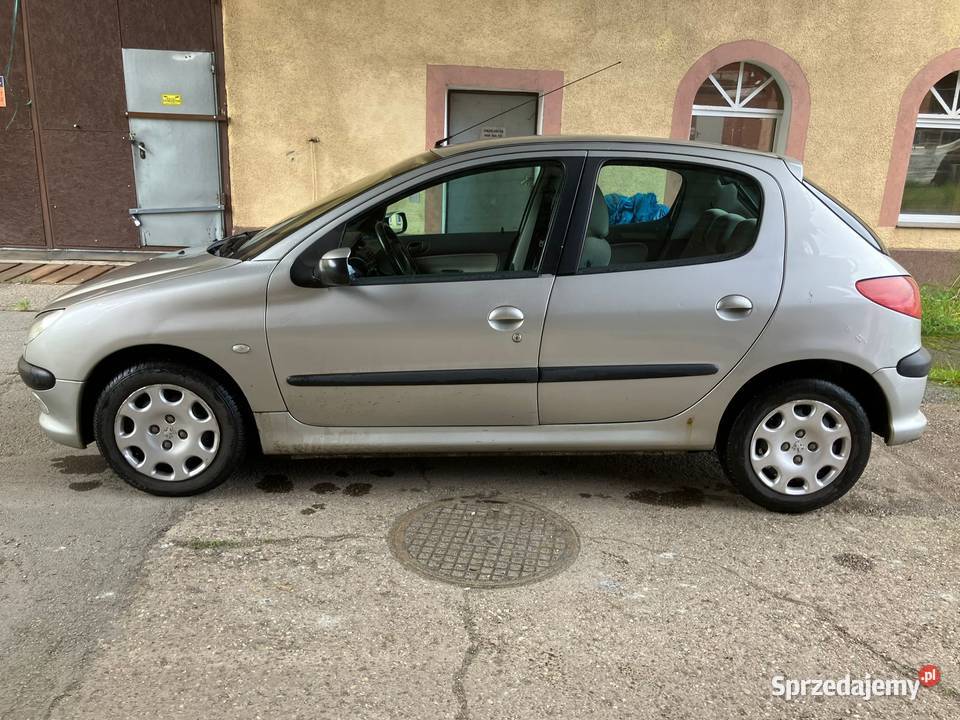 Syndyk sprzeda Peugeot 206XT 14 2004 benzyna 206 Wałbrzych