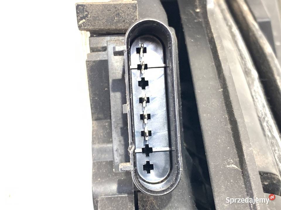 ZAMEK DRZWI PRAWY TYŁ FORD MONDEO MK5 Hatchback