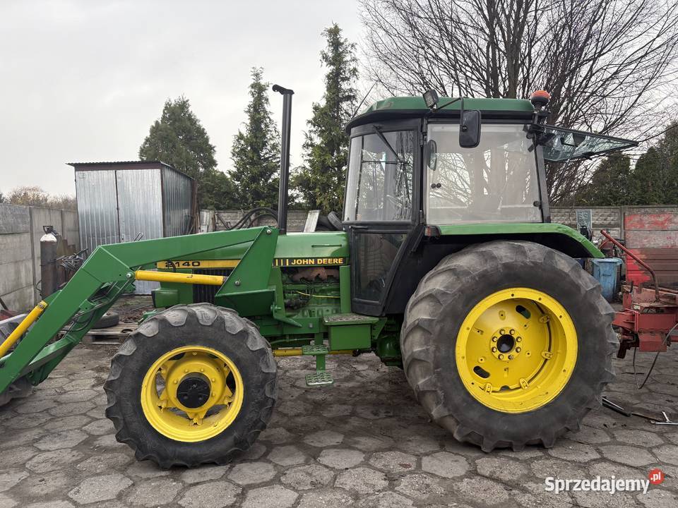 John Deere 2140 z ładowaczem