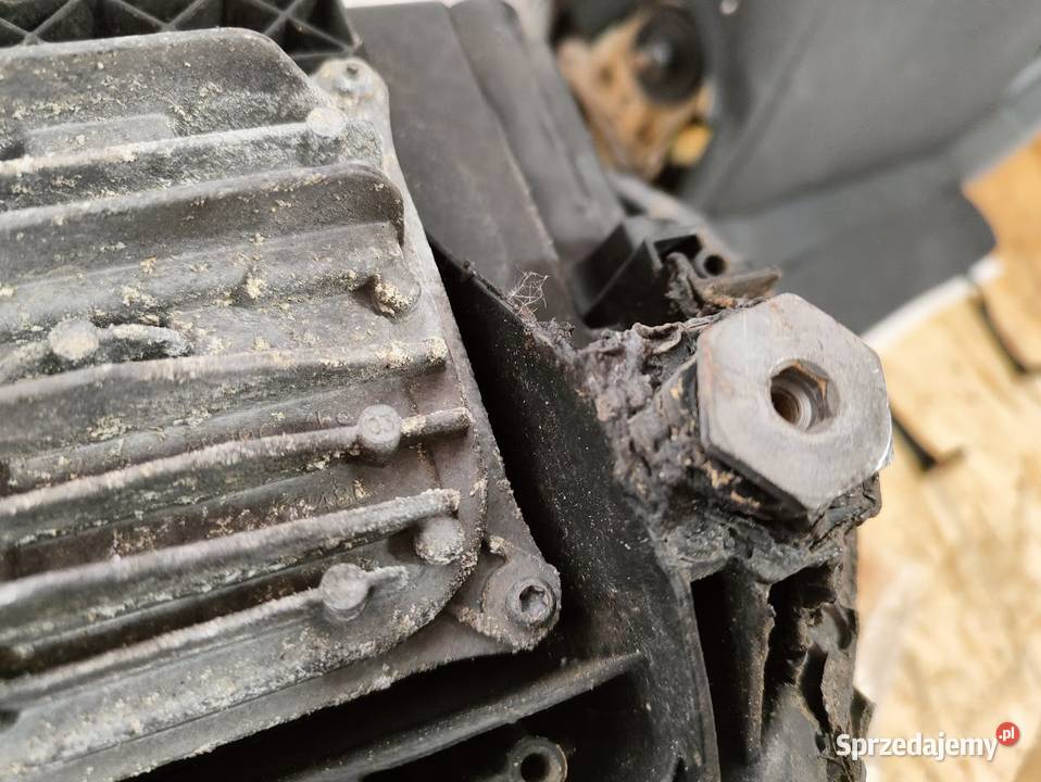 Lampa Prawy Przód Kompletna Mercedes W212 Lift Pleszew