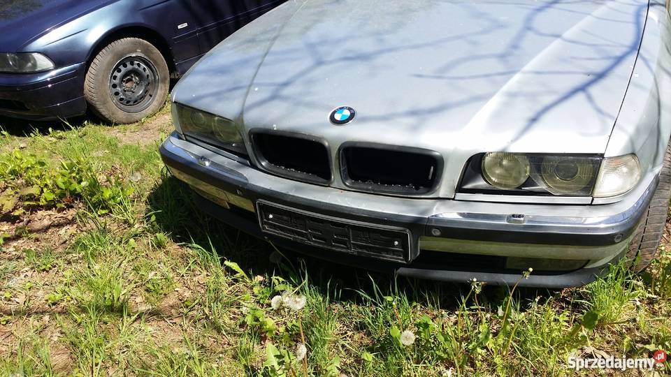 Zderzak przód bmw e38 Rok produkcji 1995 Starachowice sprzedam