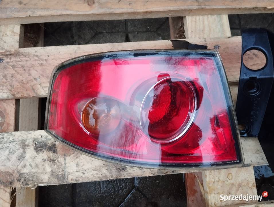 Klapa tylna zderzak lampy tył Seat Ibiza 2005r osobowe Łódź sprzedam