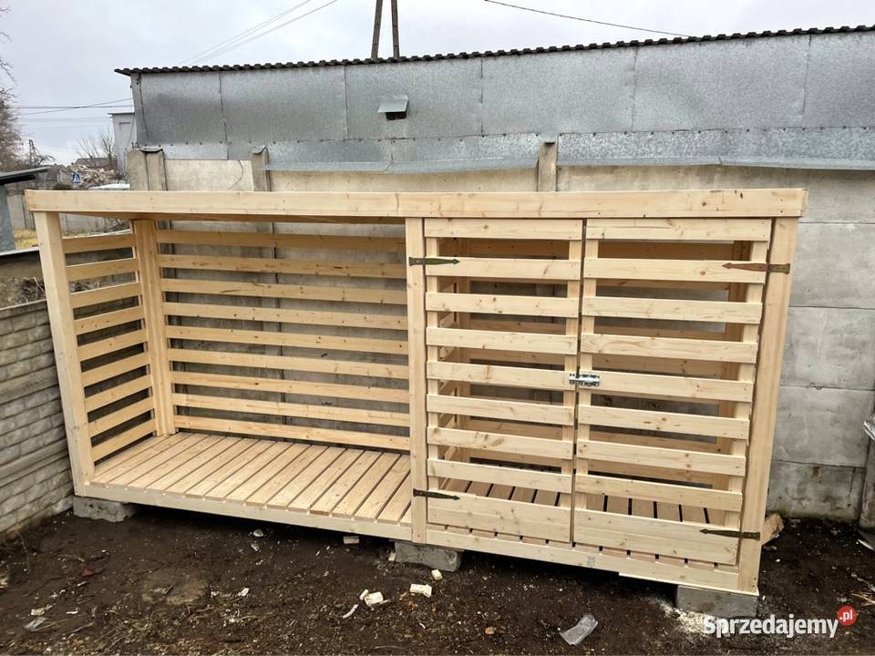 Drewutnia z zabudowa na kosze 400x90 Julianpol