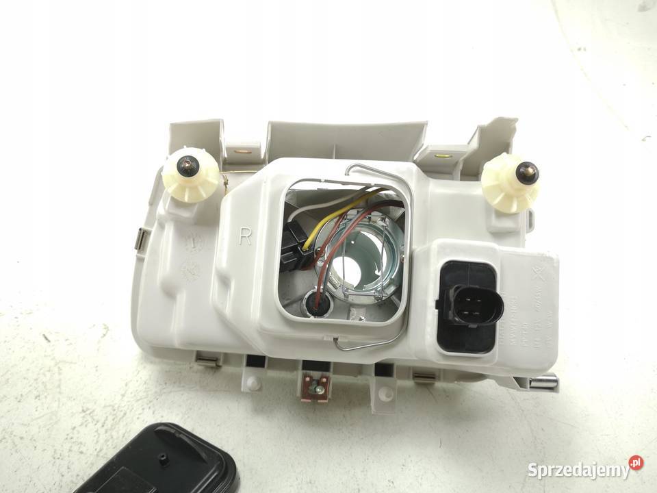 LAMPA PRAWY PRZÓD VW POLO III 19941999 NOWA