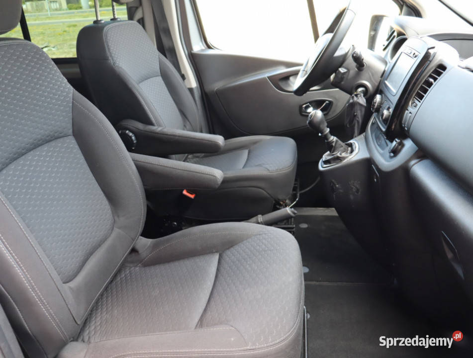 Opel Vivaro 16 BiCDTI radio mazowieckie Piaseczno