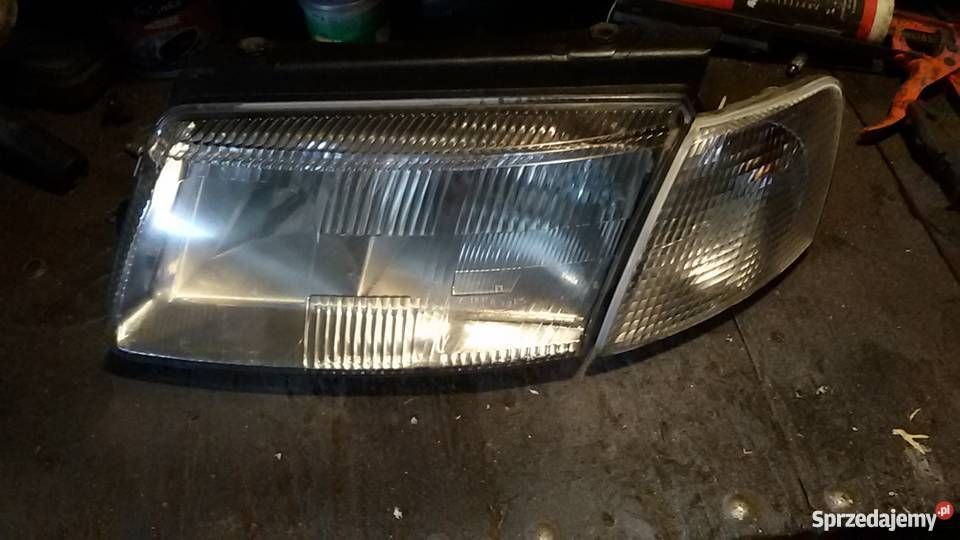 Lampy Przednie Passat B5 przed liftem z osobowe Brzostek