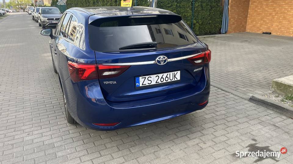 Toyota Avensis 18 Automat Combi Executive