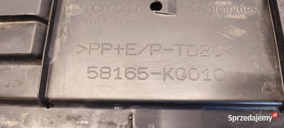 MAZDA 2 TOYOTA YARIS IV OSŁONA PODWOZIA PRAWA Osłony i zaślepki