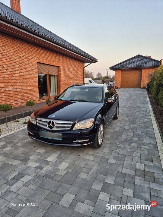 Piękny Mercedes C180 benzyna 163 2010r łódzkie Bełchatów