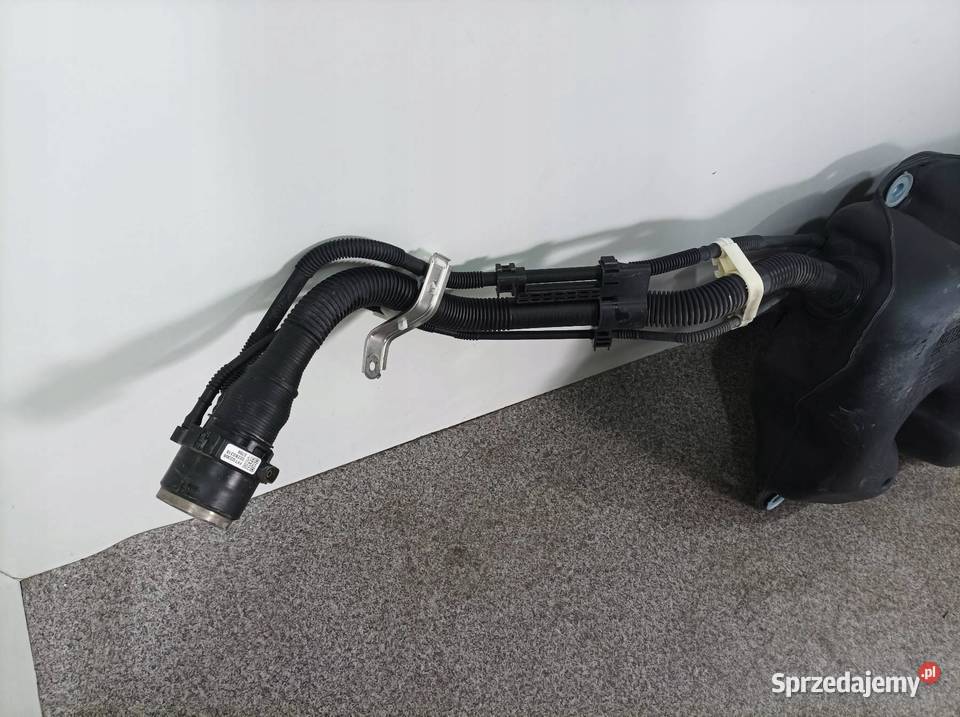ZBIORNIK PALIWA BAK 15 B WLEW 77100K0070 Toyota sprzedam