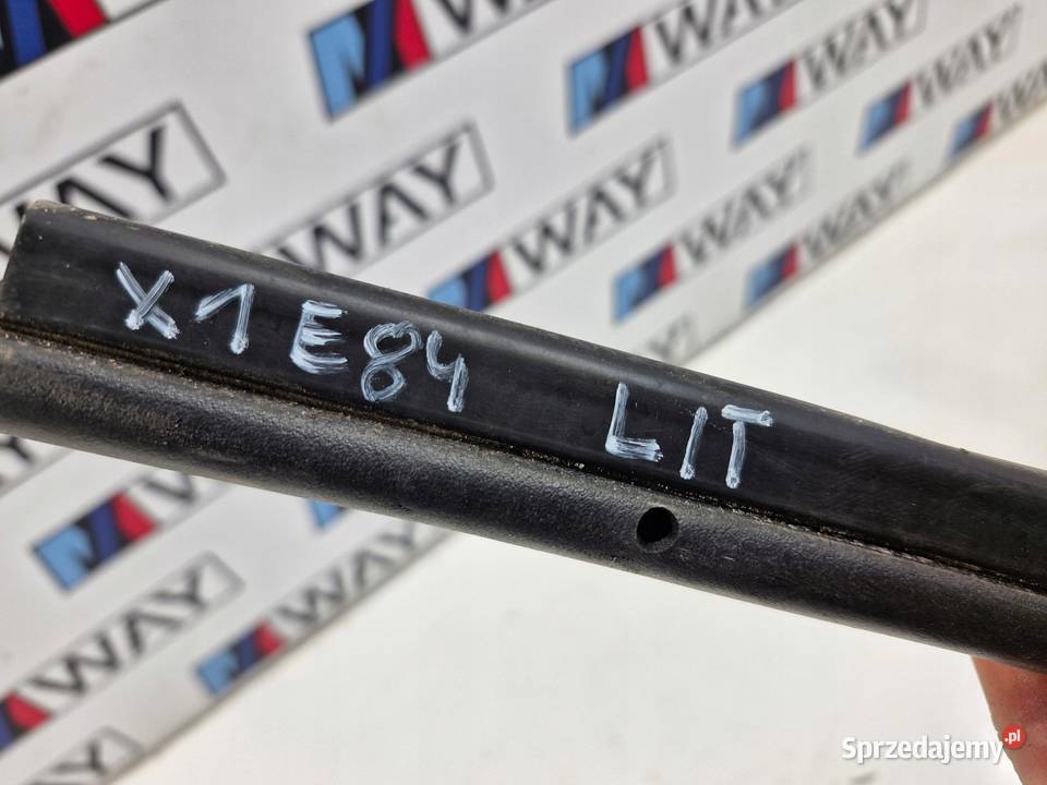 BMW X1 E84 USZCZELKA DRZWI PRAWA LEWA TYŁ TYLNA