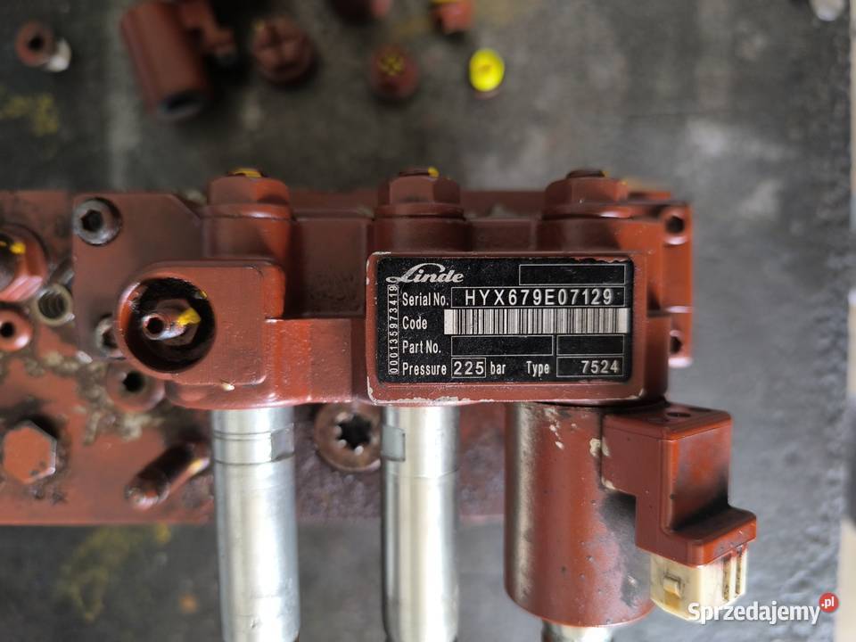 Rozdzielacz hydrauliczny Linde Linde H30T02 2014 Warszawa