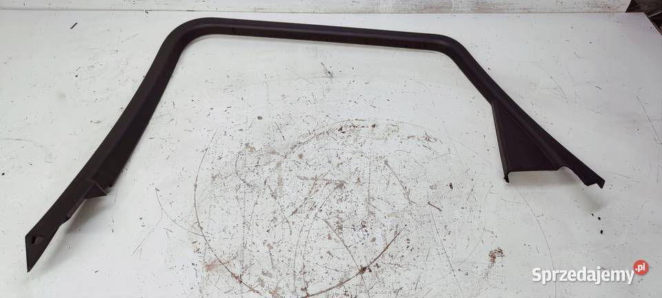 RAMKA OSŁONA DRZWI PRAWY TYŁ AUDI Q5 8R0867672 Przystajń