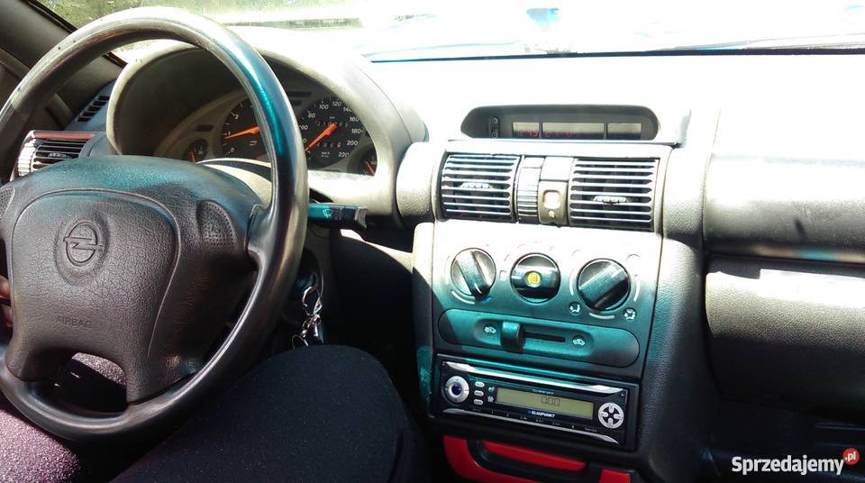 Opel Tigra srebrna skórzana tapicerka LPGbenzyna radio / CD dolnośląskie Świebodzice