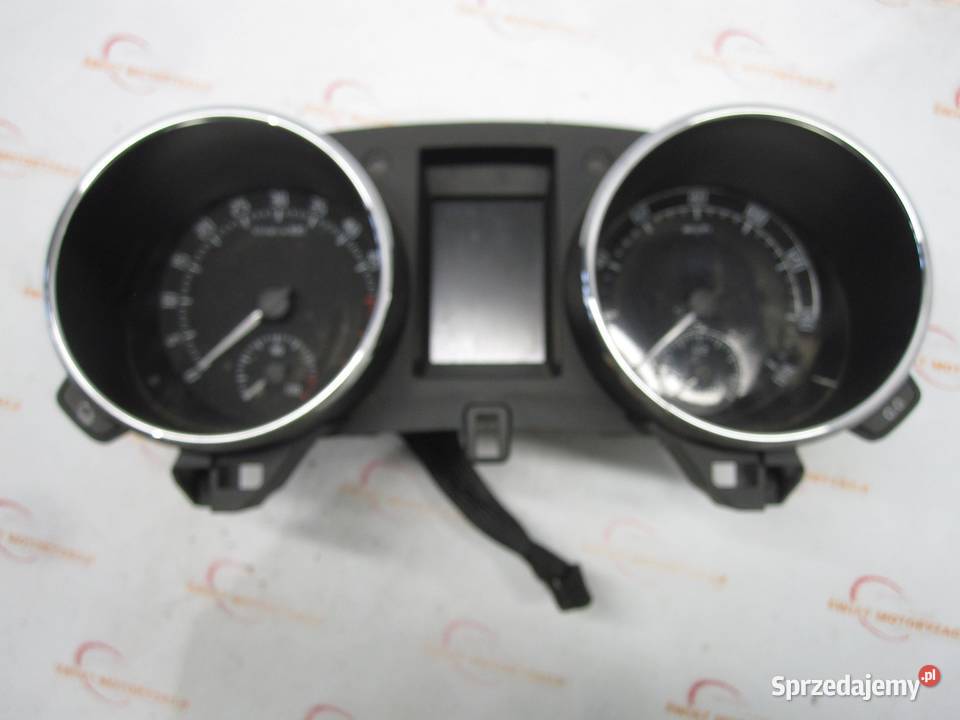 SKODA YETI 12r licznik zegary ANGLIK 5L0920900K Kielce