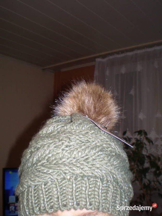 Sprzedam czapkę zimową nową Dla kobiet Nakrycia głowy śląskie Piekary Śląskie