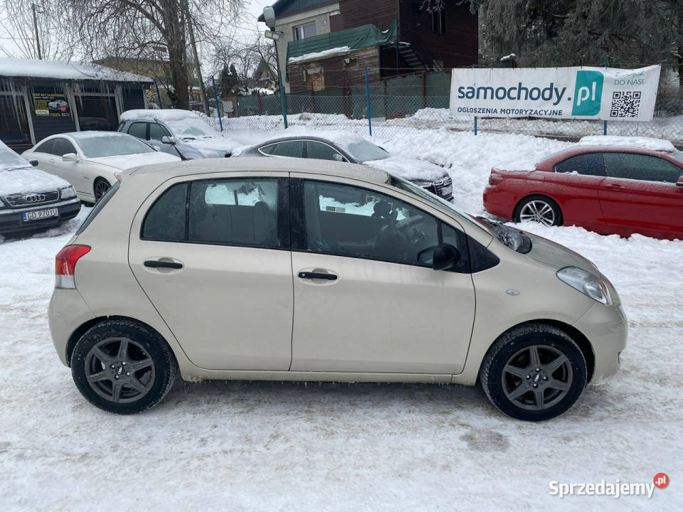 Toyota Yaris 10vvti 68 klima 90 bez w kładu stan Gdańsk