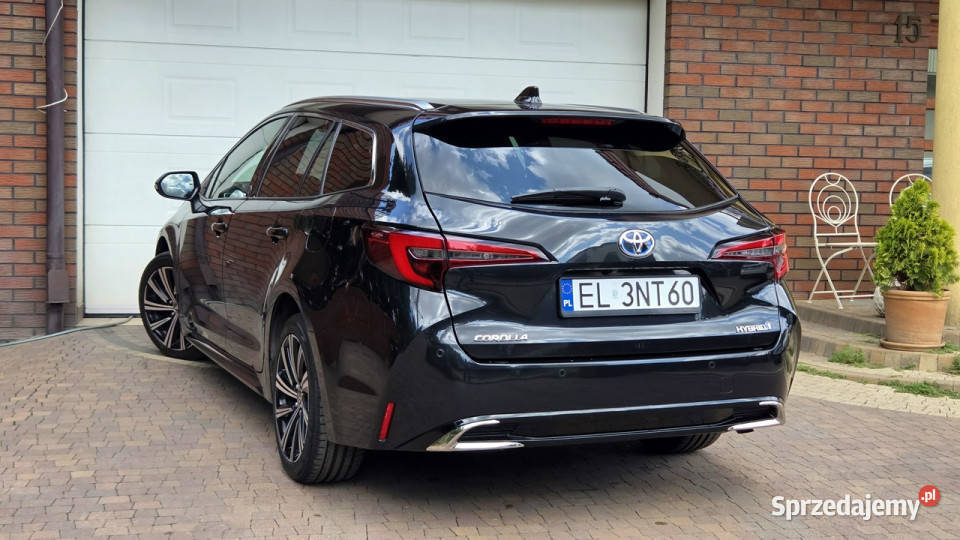 Toyota Corolla 18 140 Hybyda mały przebieg 11 łódzkie Aleksandrów Łódzki