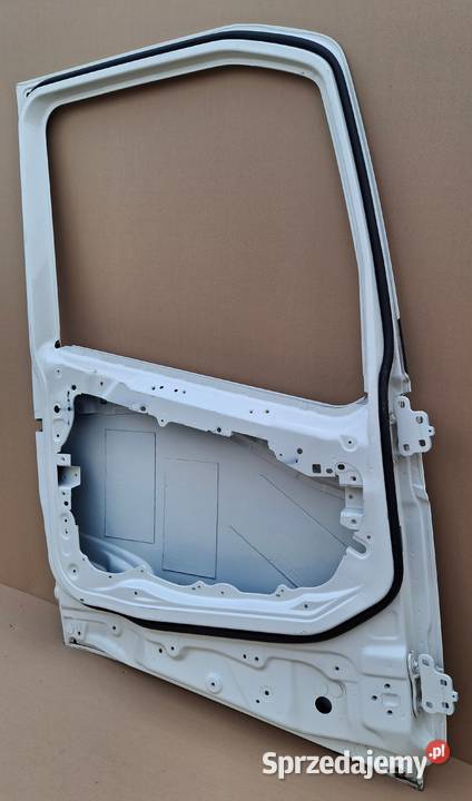 VOLVO FH4 FH5 DRZWI LEWE ZAWIASY Bieleń sprzedam