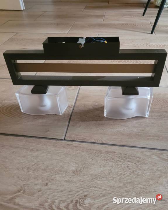 Lampa sufitowa dwa klosze stan idealny wielkopolskie Krotoszyn