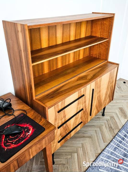 Witryna z PRL art deco vintage