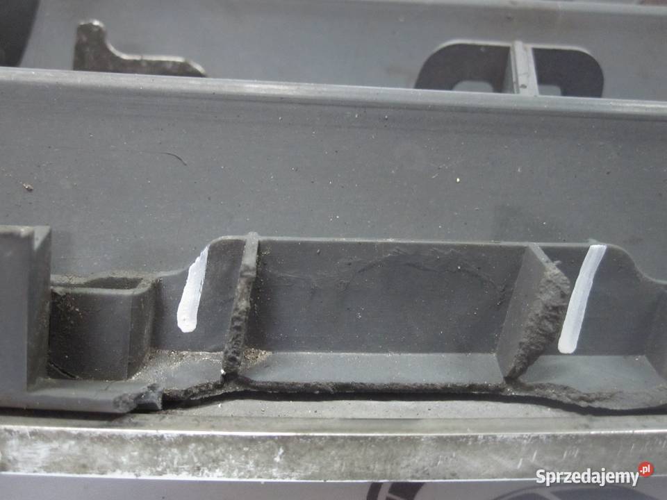 MERCEDES E IV W212 12r grill atrapa A2128800183 Kielce