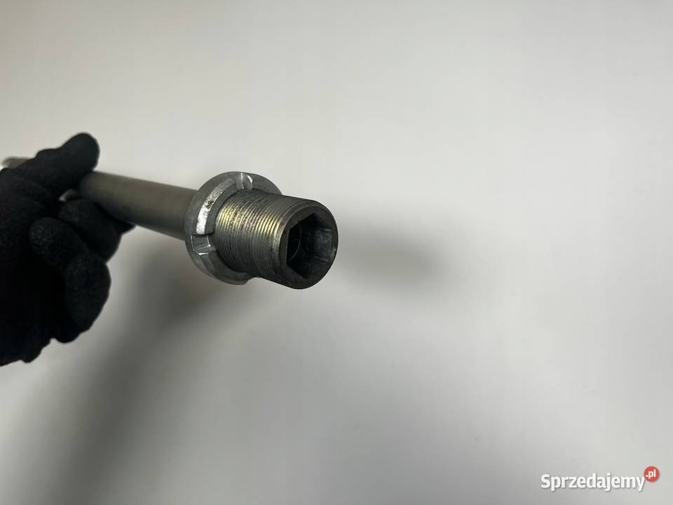 SUZUKI GSXS 1000 1619 Oś Ośka Mocowanie wahacza Łobżenica